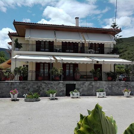 Toulatos Pantelis Apartment Pouláta Екстериор снимка