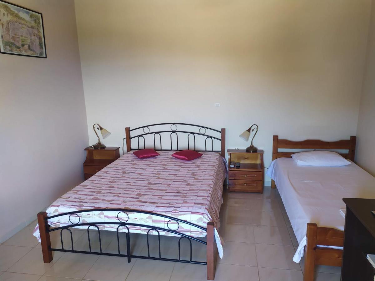 Toulatos Pantelis Apartment Pouláta Екстериор снимка