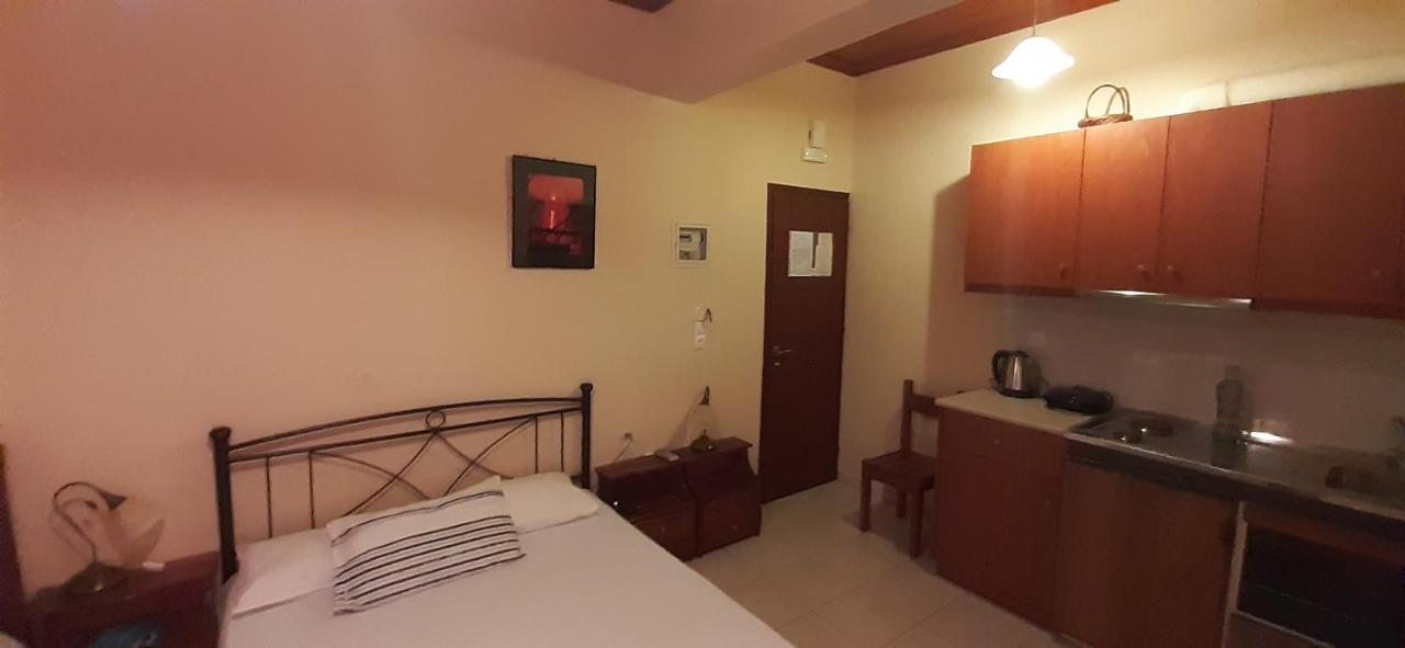 Toulatos Pantelis Apartment Pouláta Екстериор снимка