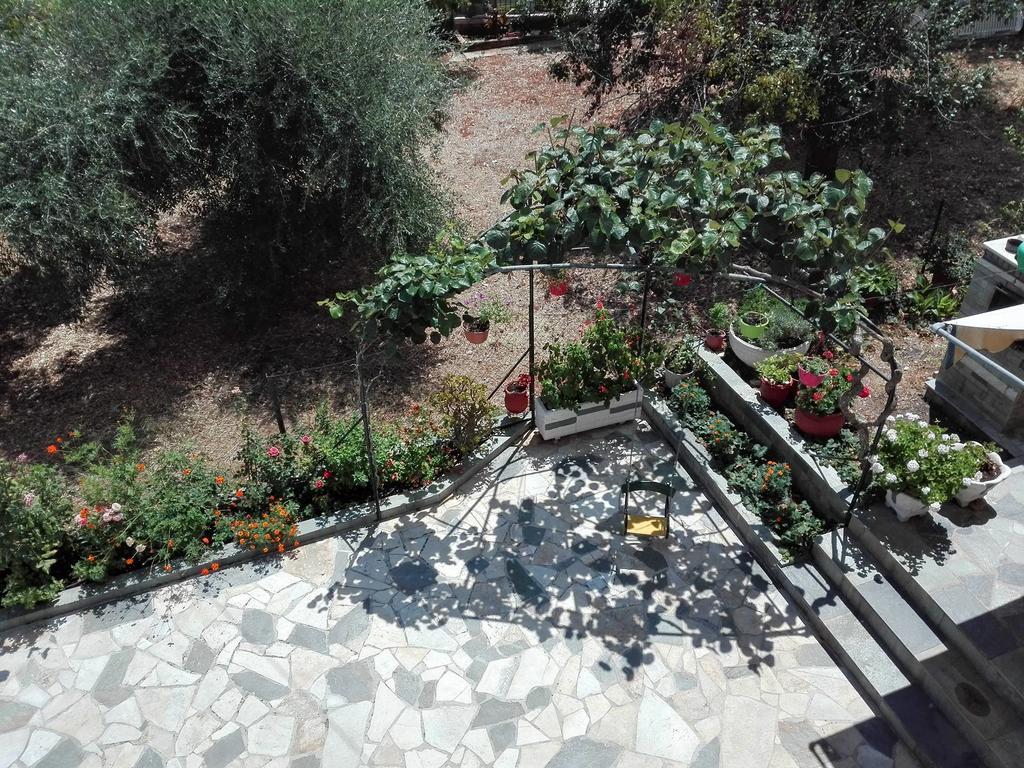 Toulatos Pantelis Apartment Pouláta Екстериор снимка