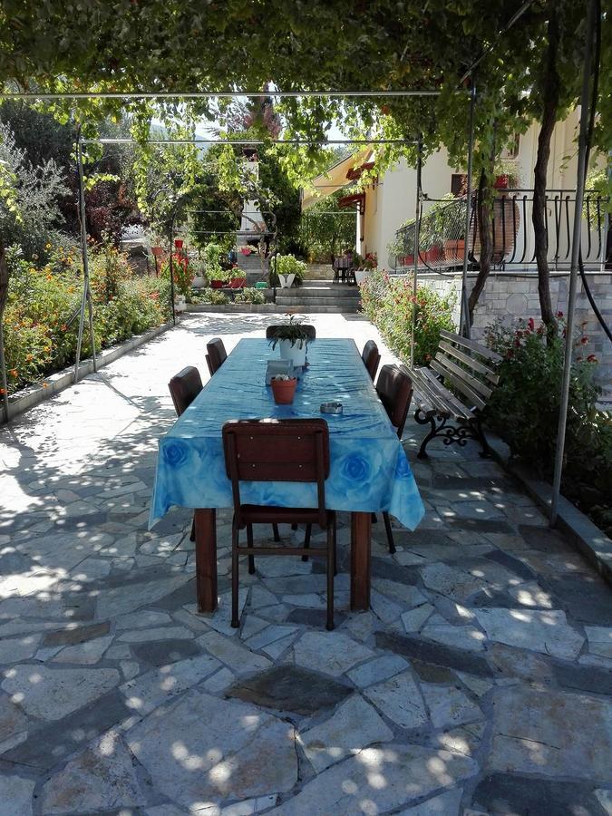 Toulatos Pantelis Apartment Pouláta Екстериор снимка