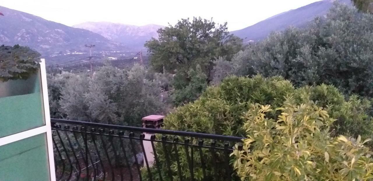 Toulatos Pantelis Apartment Pouláta Екстериор снимка