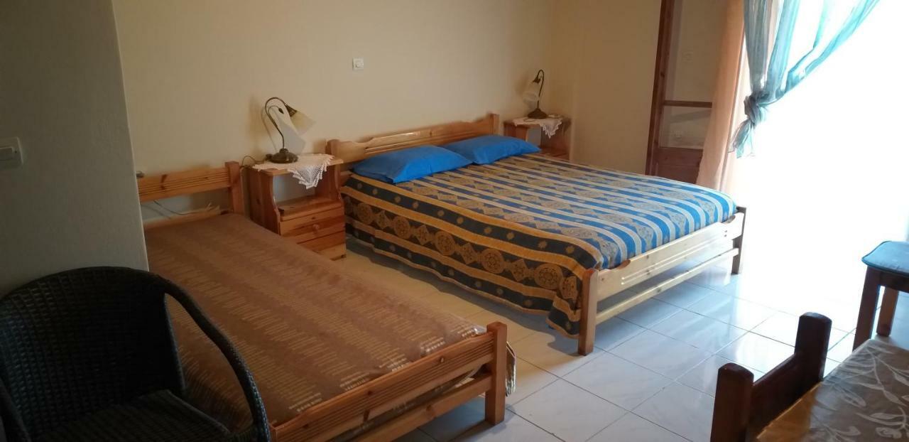 Toulatos Pantelis Apartment Pouláta Екстериор снимка