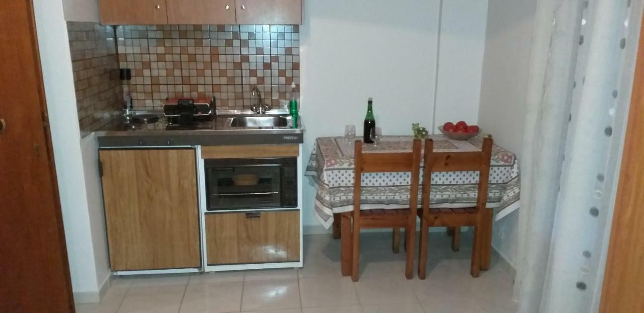 Toulatos Pantelis Apartment Pouláta Екстериор снимка