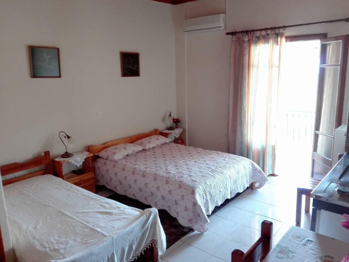 Toulatos Pantelis Apartment Pouláta Екстериор снимка